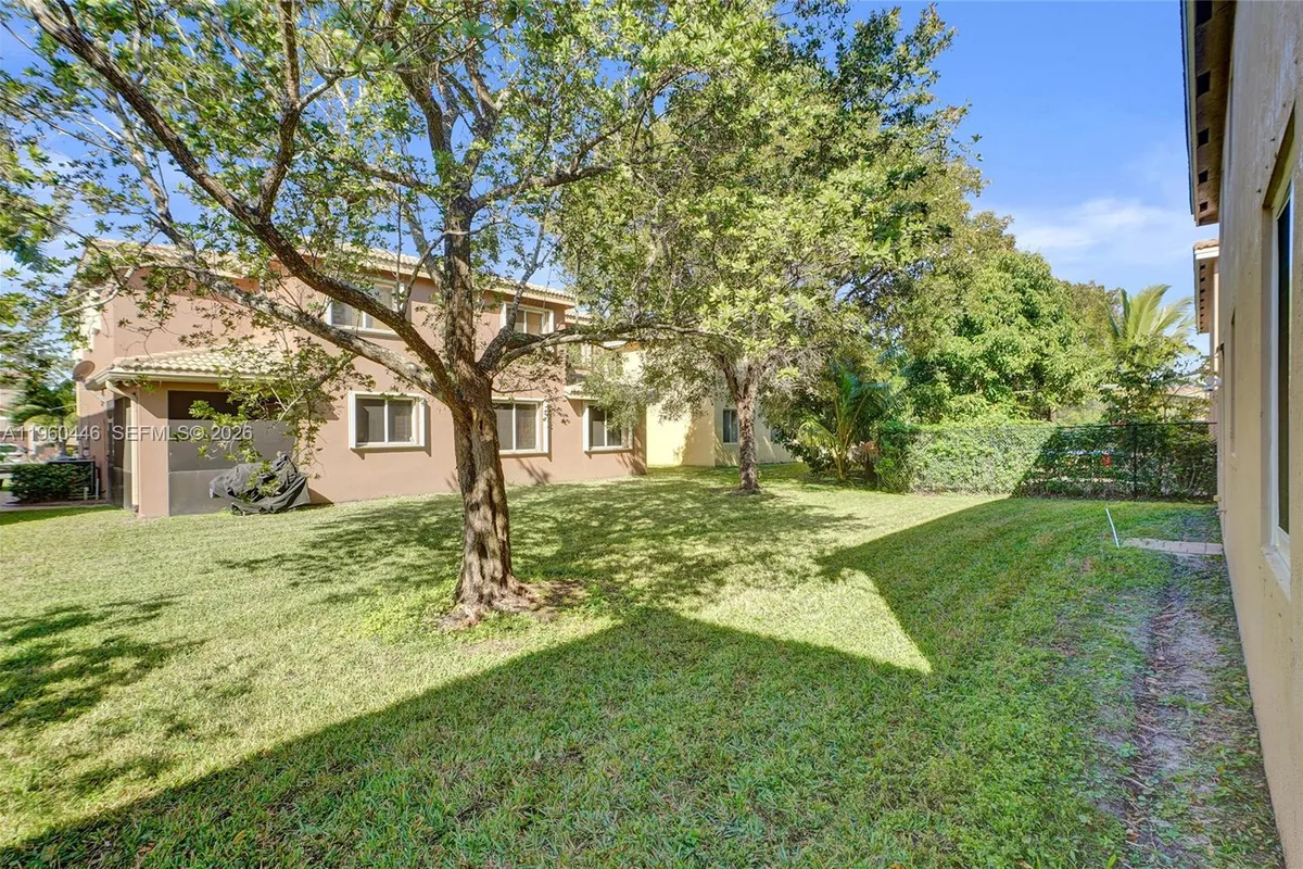 20456 NW 8th Ct, Miami Gardens FL 33169