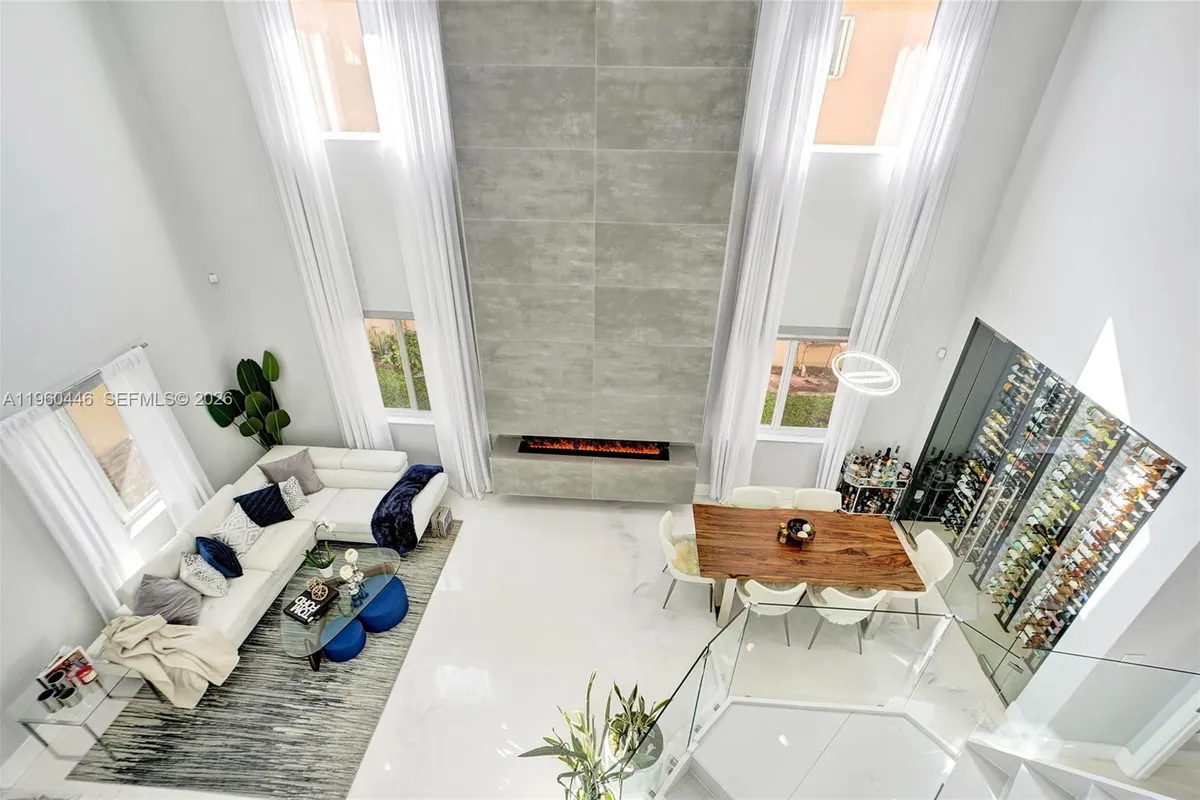 20456 NW 8th Ct, Miami Gardens FL 33169