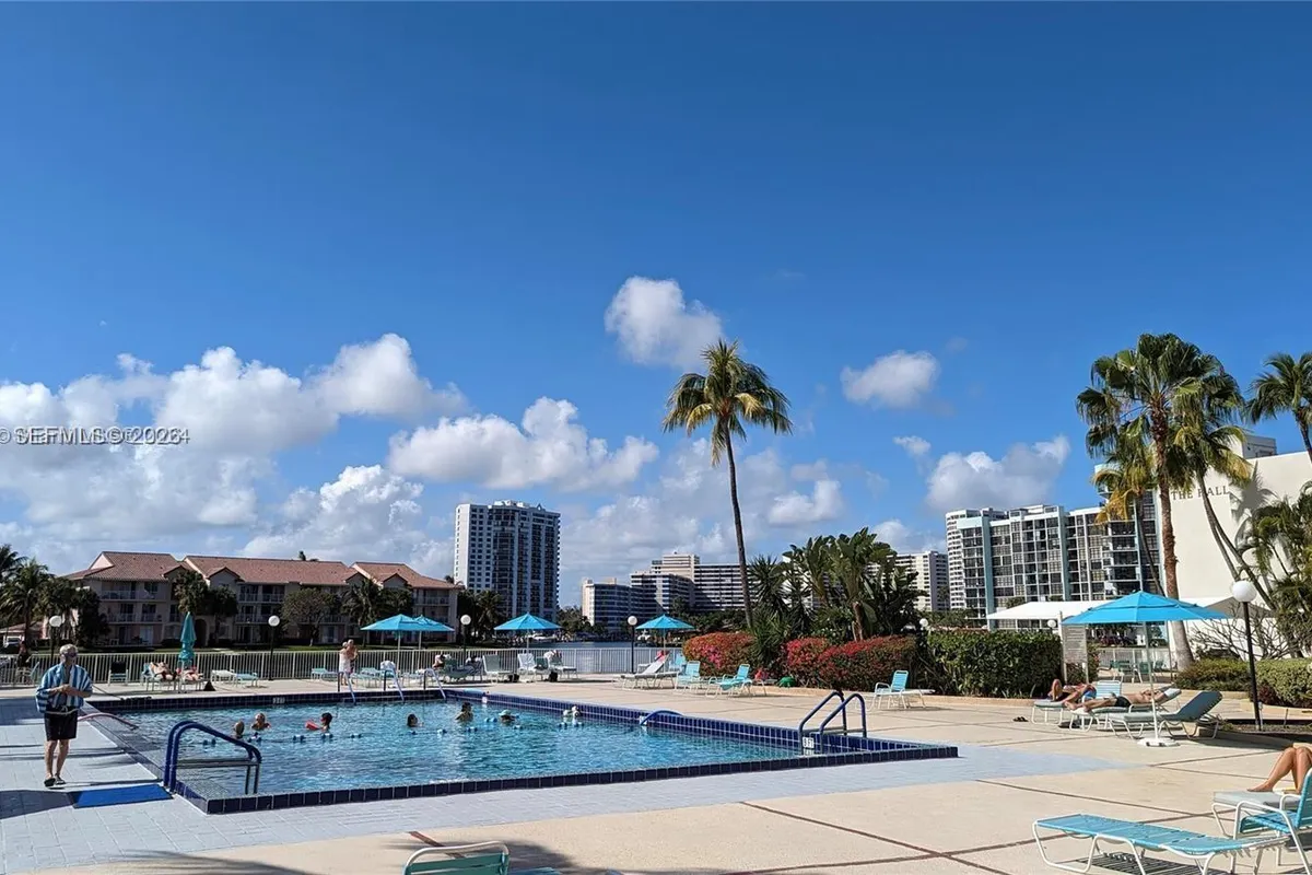 3800 S Ocean Dr # 508, Hollywood FL 33019