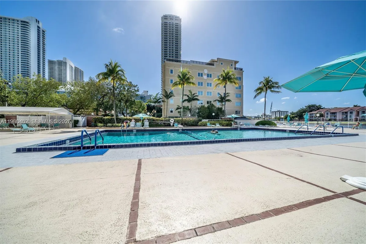 3800 S Ocean Dr # 508, Hollywood FL 33019