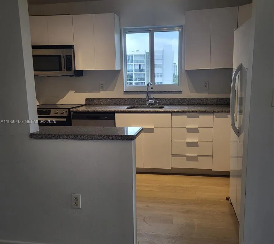 1020 94th St # 503, Bay Harbor Islands FL 33154