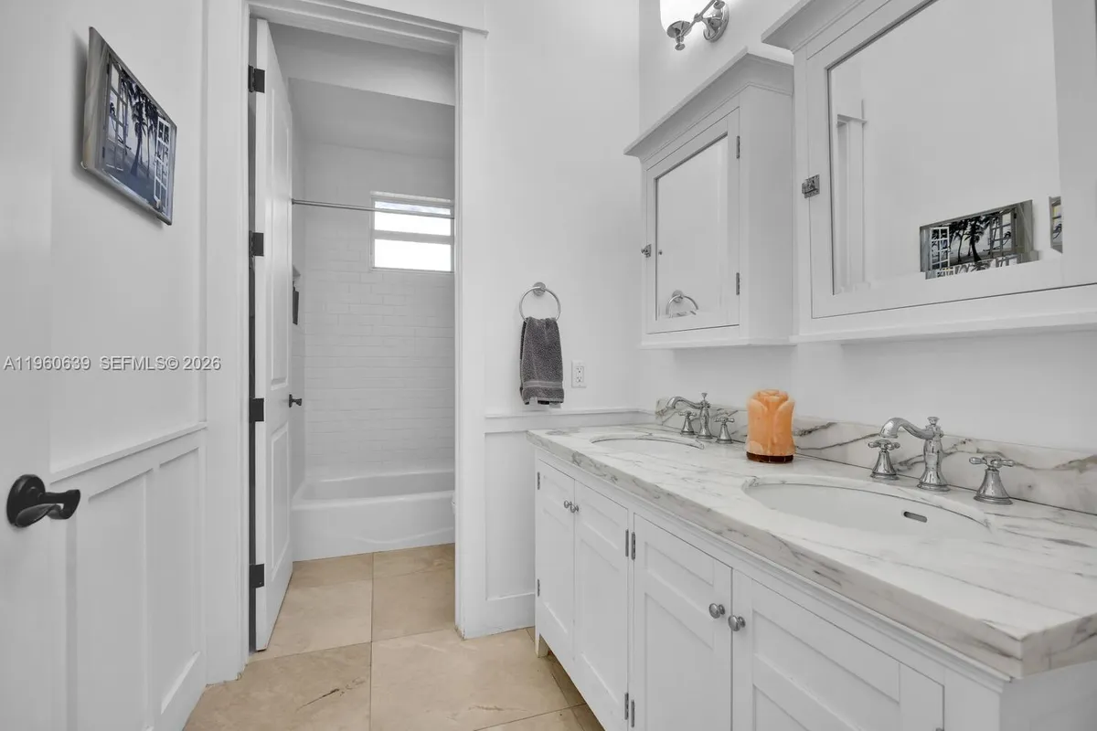 8020 SW 62nd Ave, Miami FL 33143