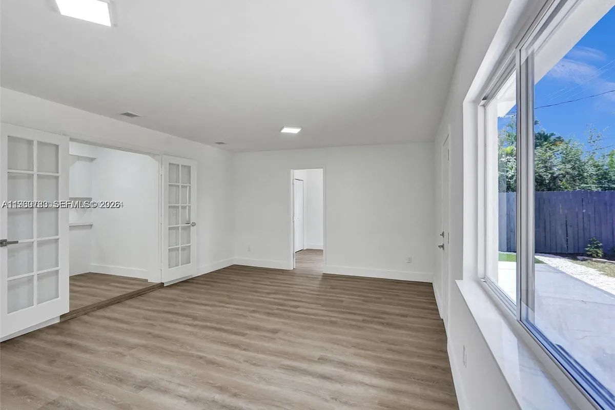 1609 NW 7th Ter, Fort Lauderdale FL 33311