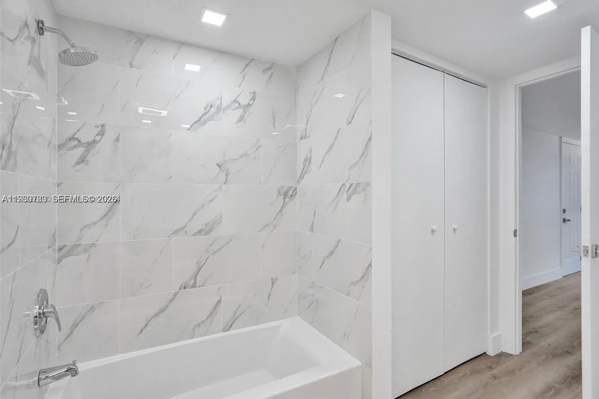 1609 NW 7th Ter, Fort Lauderdale FL 33311