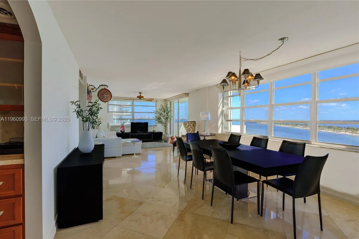 150 SE 25th Rd # 11A, Miami FL 33129