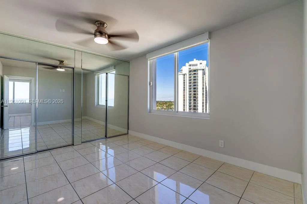 5401 Collins Ave # 919, Miami Beach FL 33140