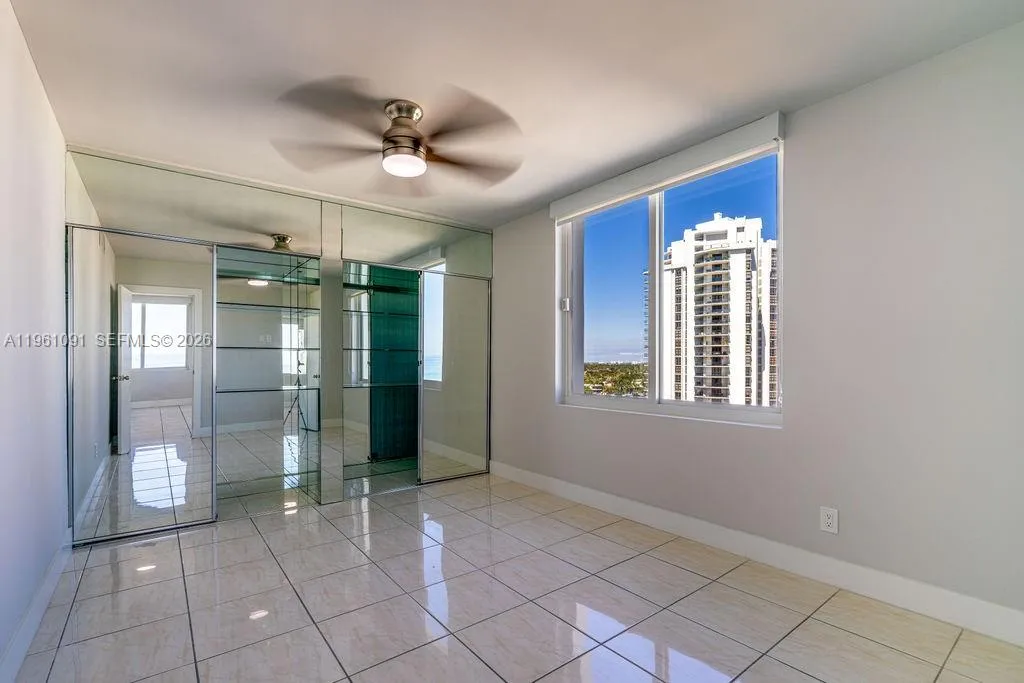 5401 Collins Ave # 919, Miami Beach FL 33140