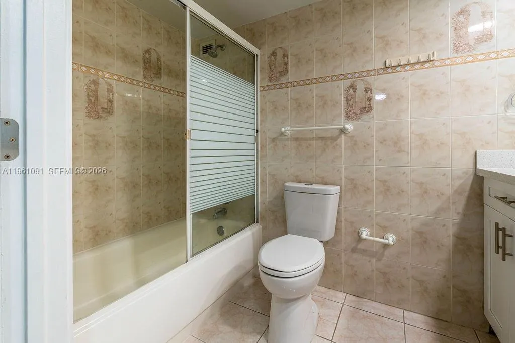 5401 Collins Ave # 919, Miami Beach FL 33140