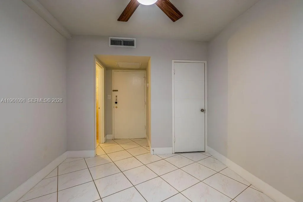 5401 Collins Ave # 919, Miami Beach FL 33140