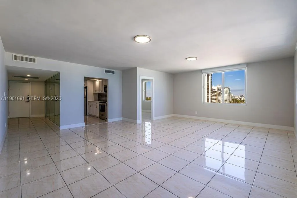 5401 Collins Ave # 919, Miami Beach FL 33140