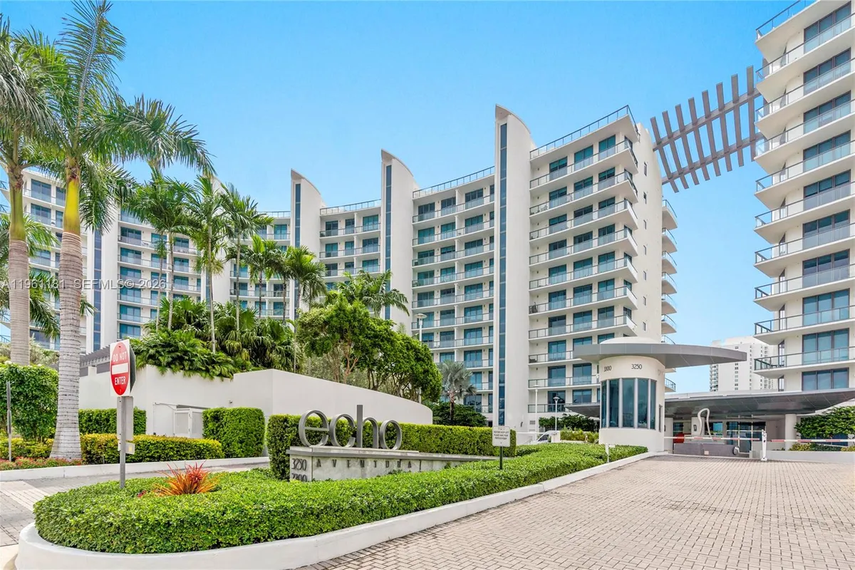 3300 NE 188th St, Aventura FL 33180