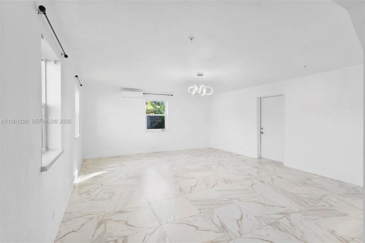 1510 SW 68th Ave, North Lauderdale FL 33068