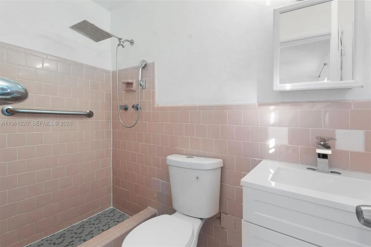 1510 SW 68th Ave, North Lauderdale FL 33068