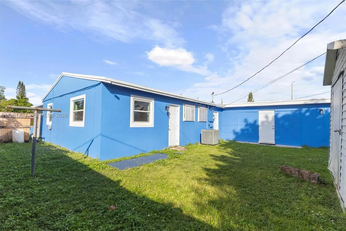 1510 SW 68th Ave, North Lauderdale FL 33068