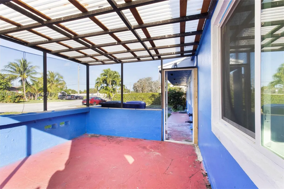 1510 SW 68th Ave, North Lauderdale FL 33068