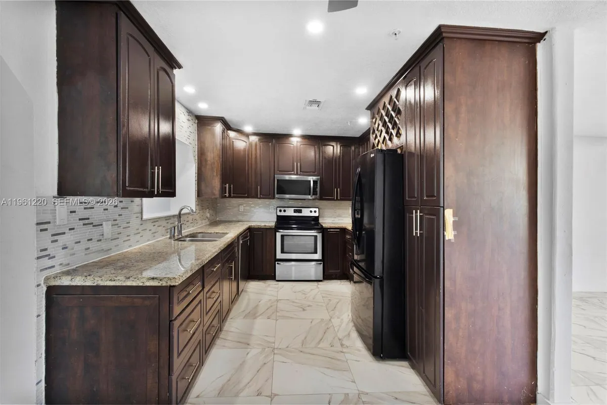 1510 SW 68th Ave, North Lauderdale FL 33068