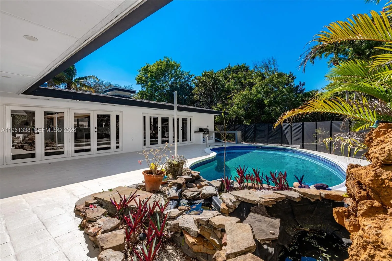 4121 SW 3rd St, Plantation FL 33317