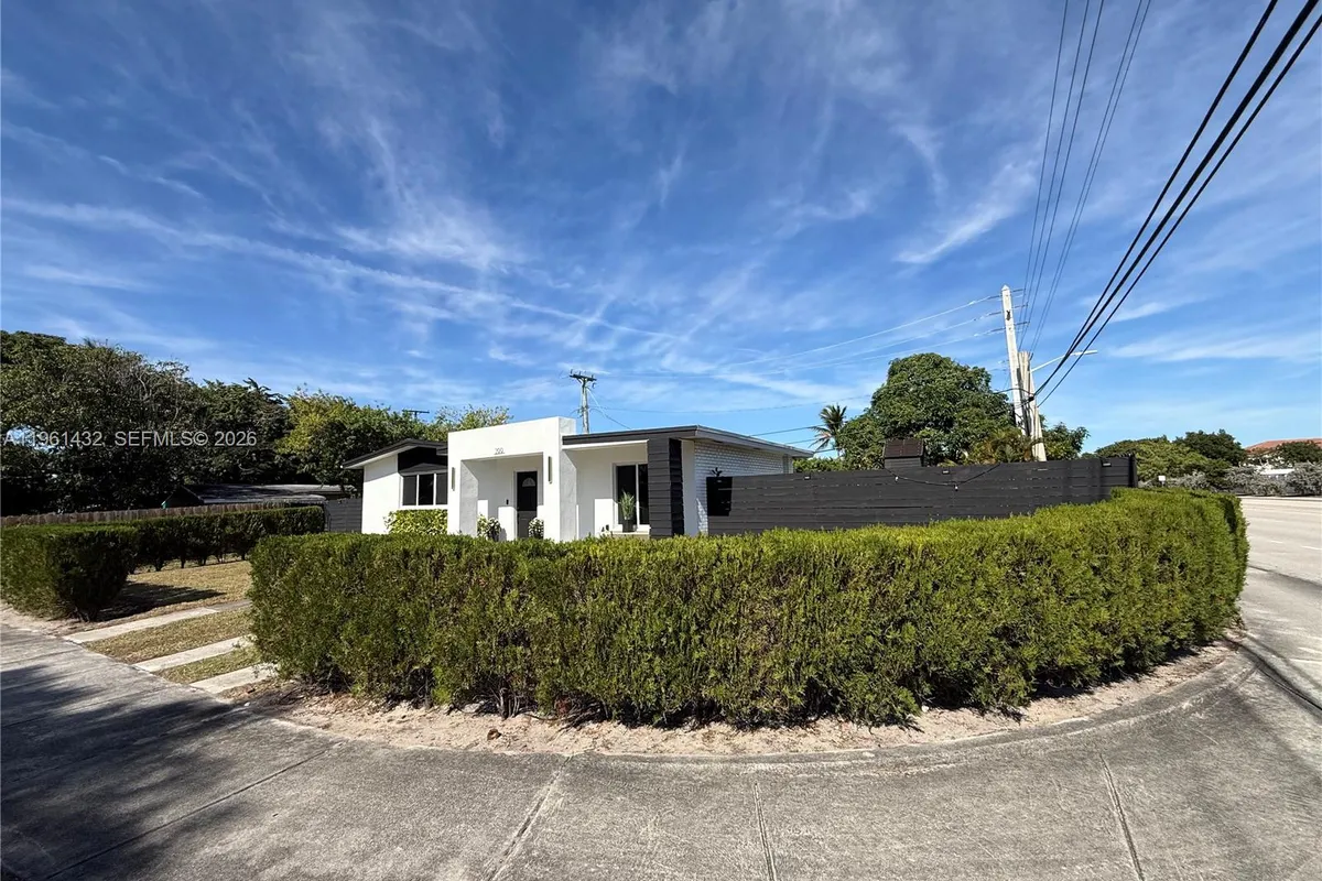 299 NE 46th St, Deerfield Beach FL 33064