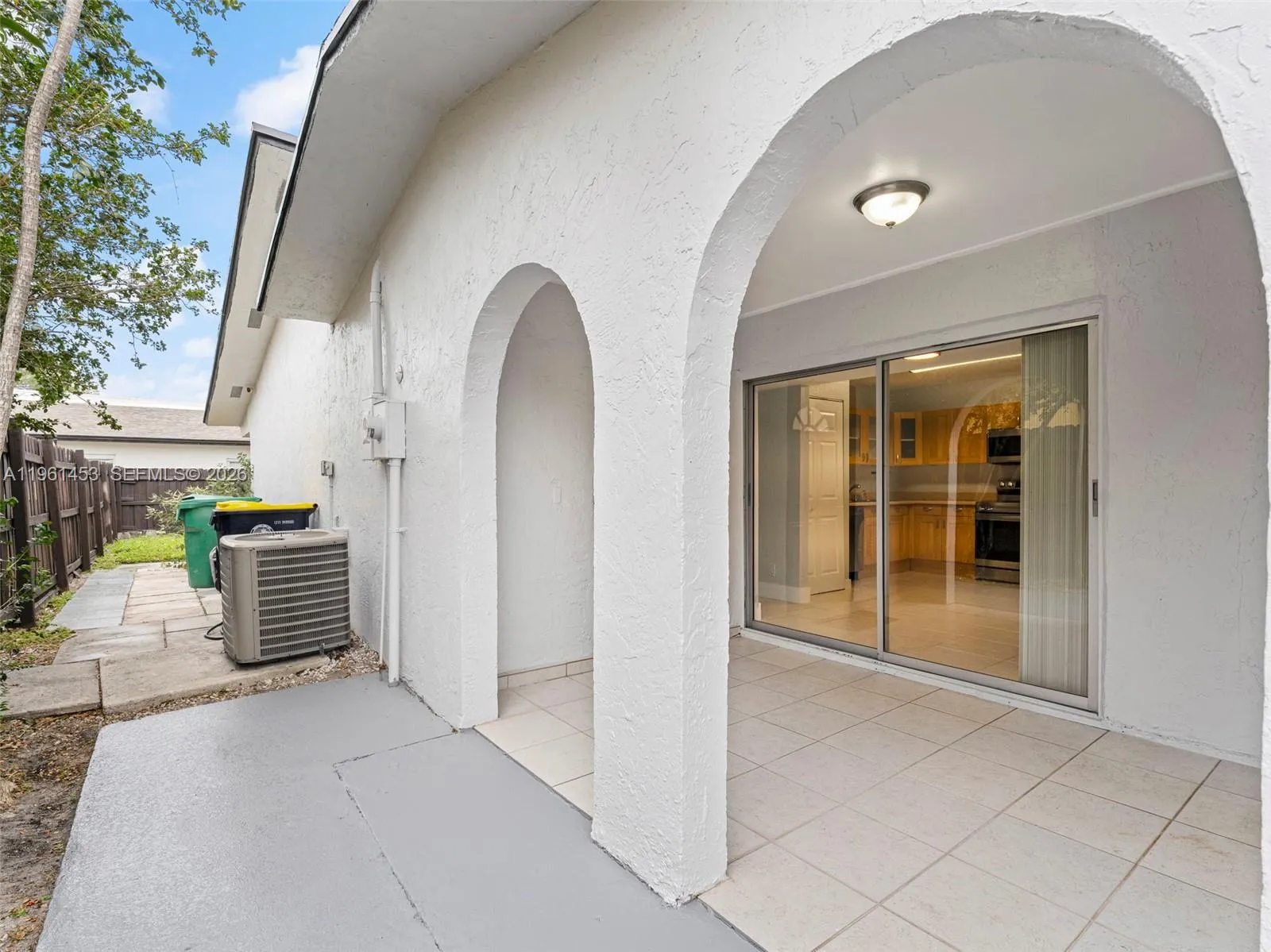 2406 SW 54th St, Dania Beach FL 33312