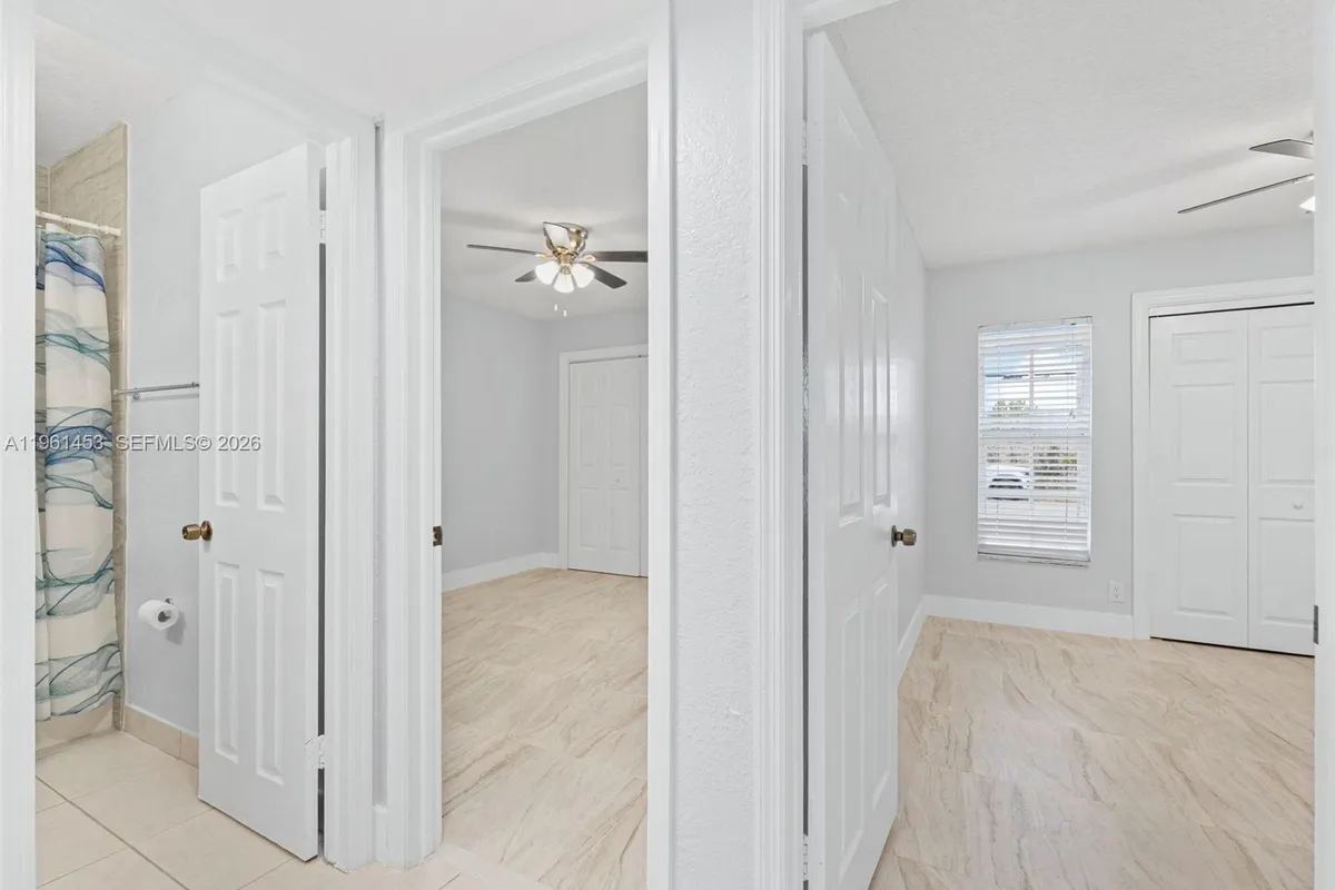 2406 SW 54th St, Dania Beach FL 33312