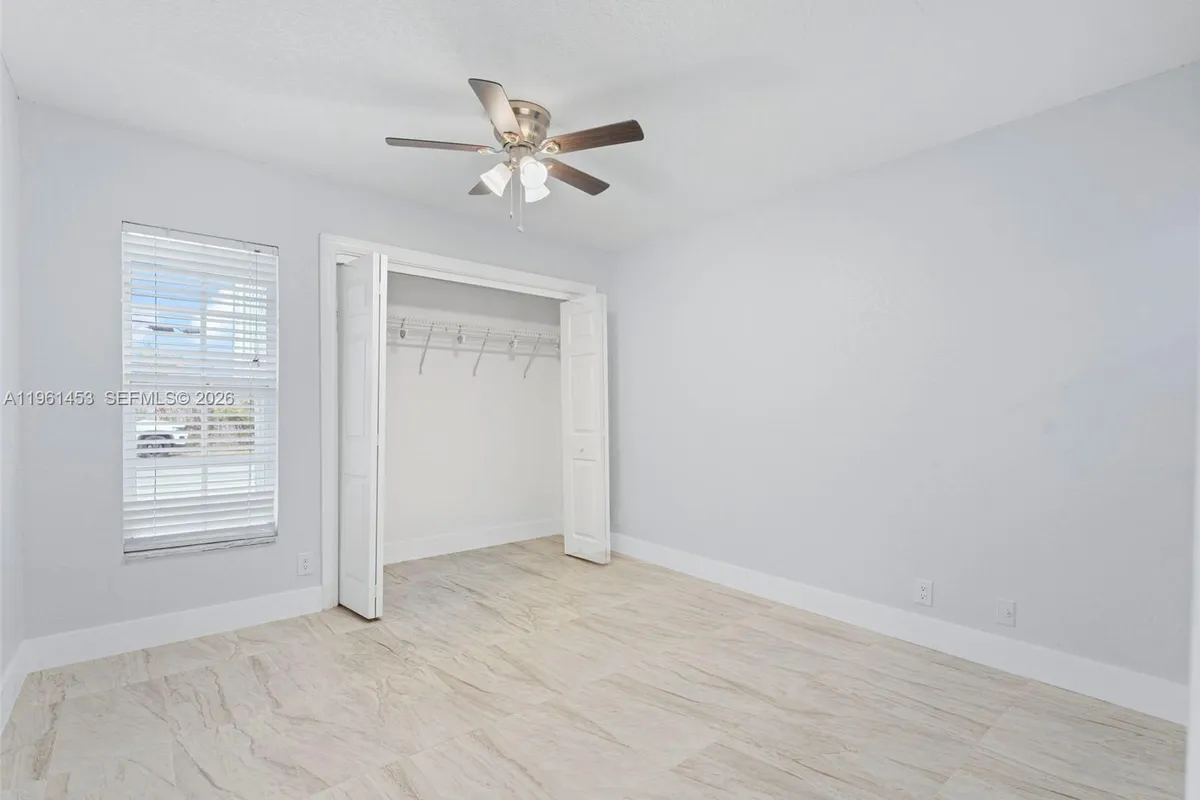 2406 SW 54th St, Dania Beach FL 33312