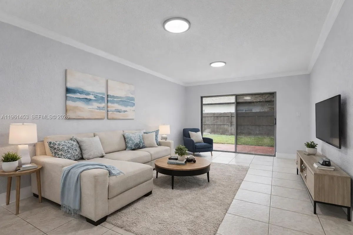 2406 SW 54th St, Dania Beach FL 33312