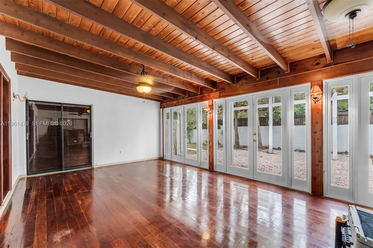 5961 SW 56th Ter, South Miami FL 33143