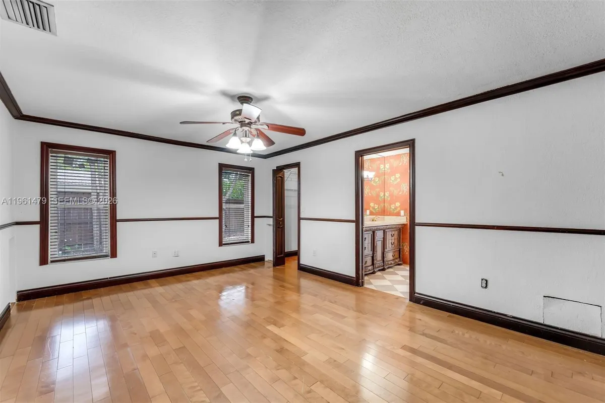 5961 SW 56th Ter, South Miami FL 33143