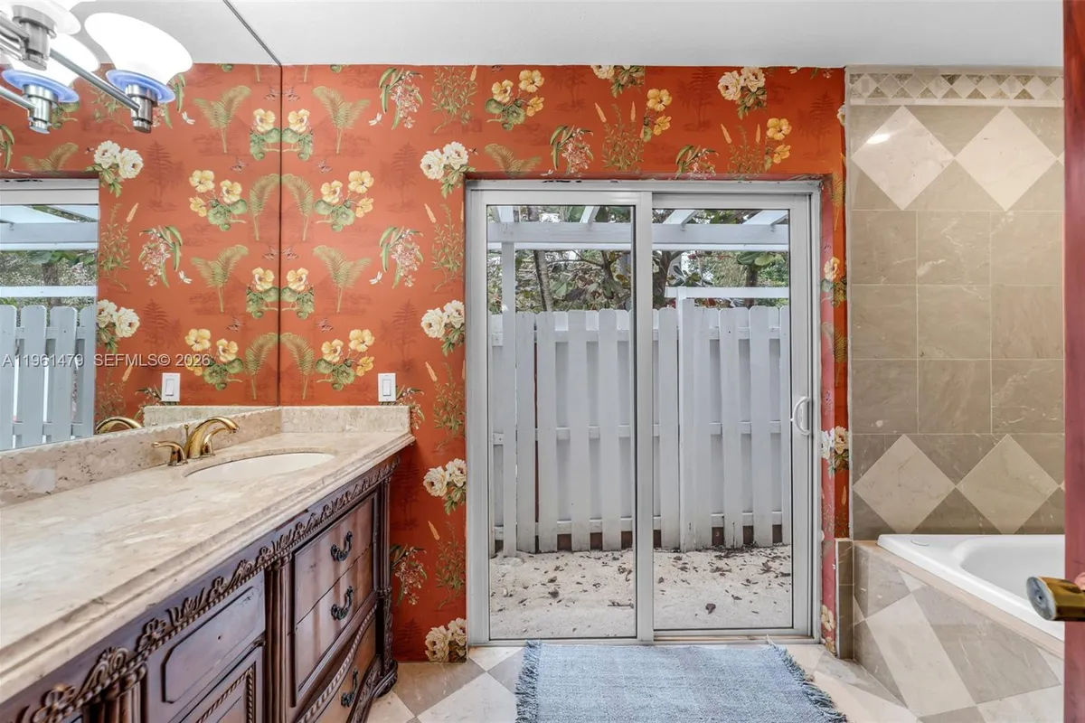 5961 SW 56th Ter, South Miami FL 33143