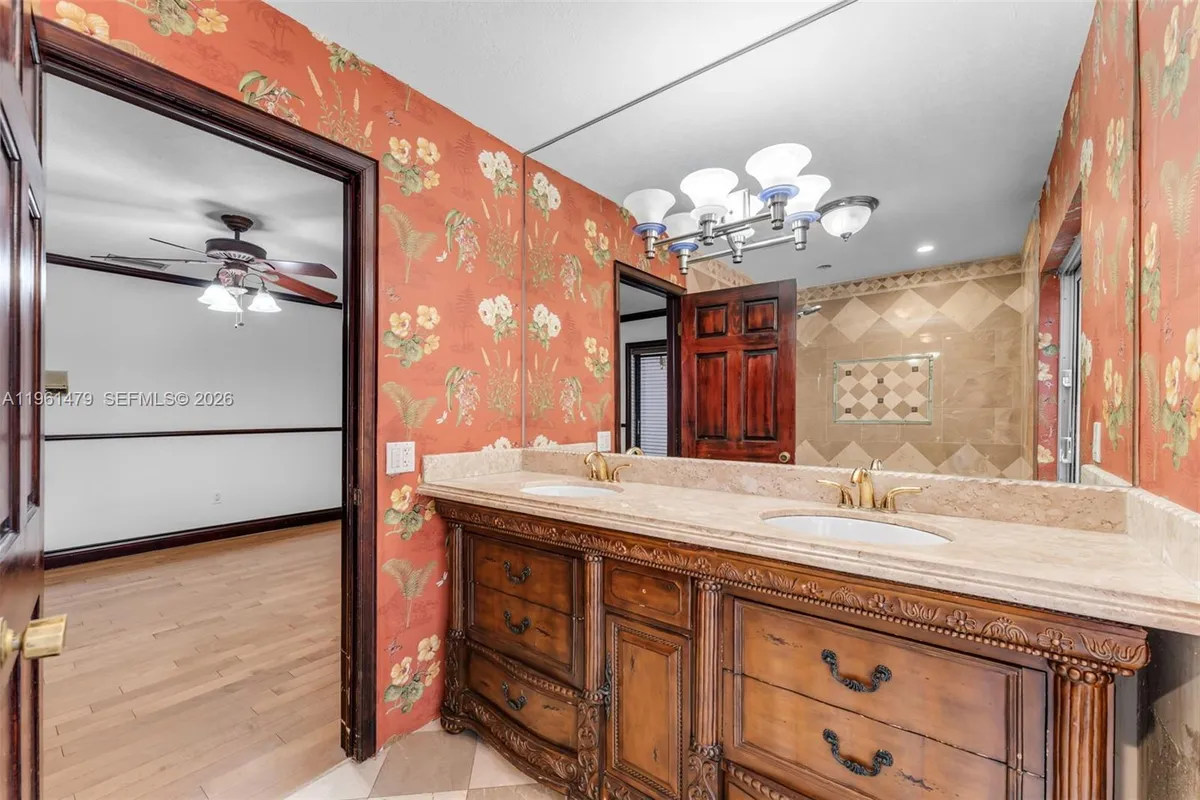 5961 SW 56th Ter, South Miami FL 33143