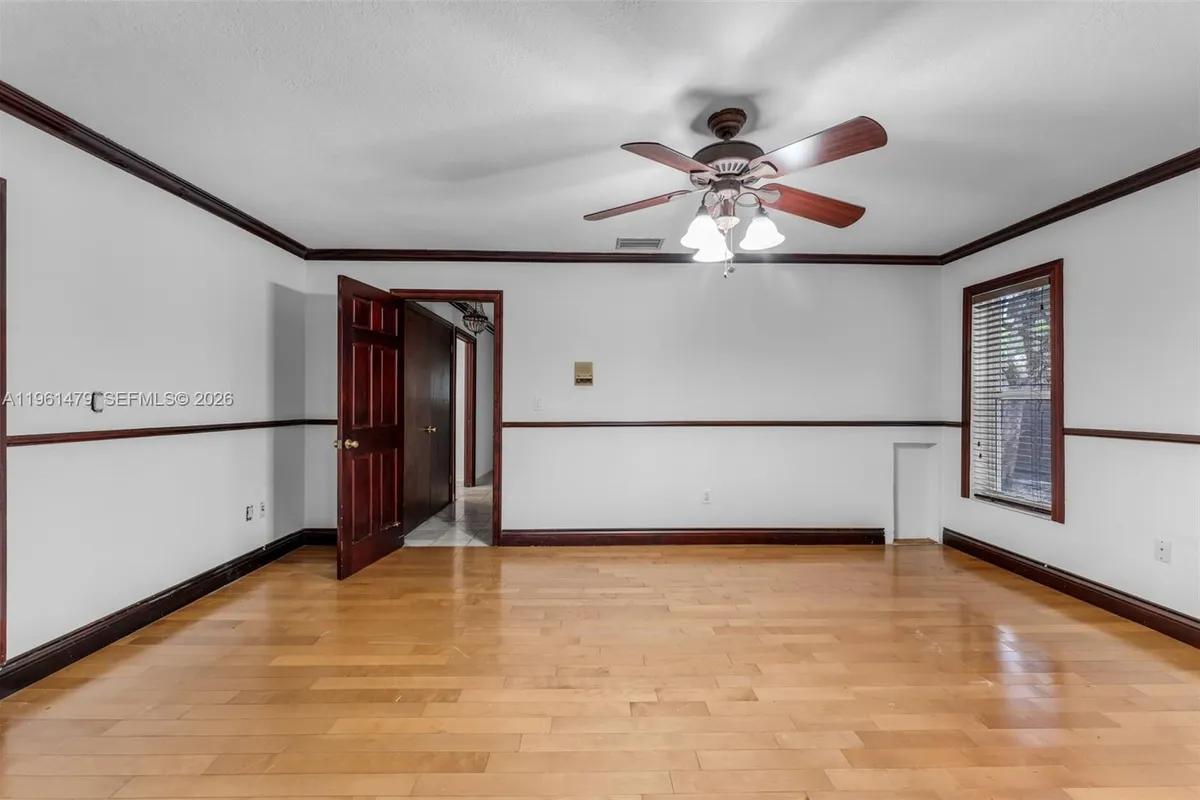 5961 SW 56th Ter, South Miami FL 33143