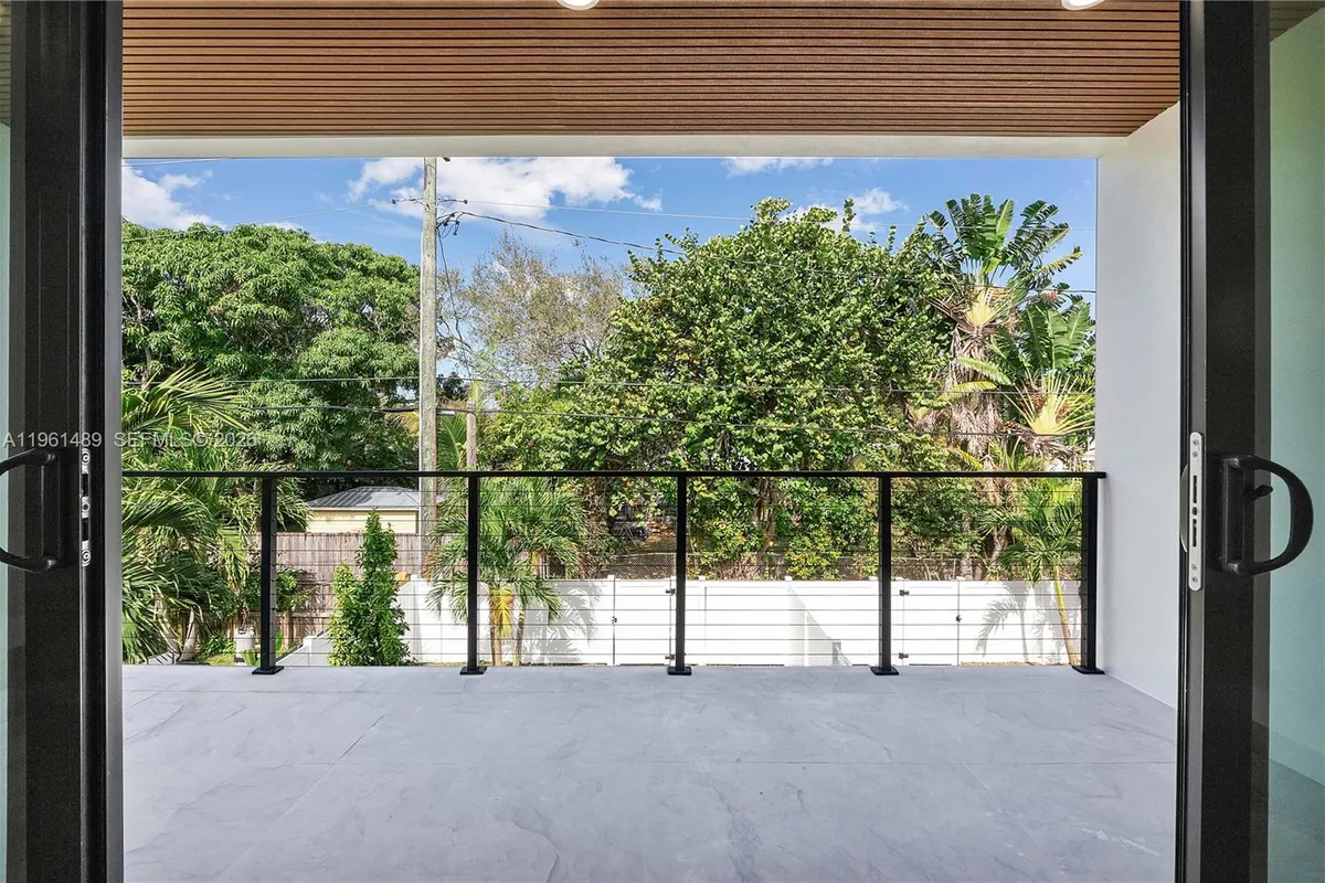 701 SW 17th Street, Fort Lauderdale FL 33315