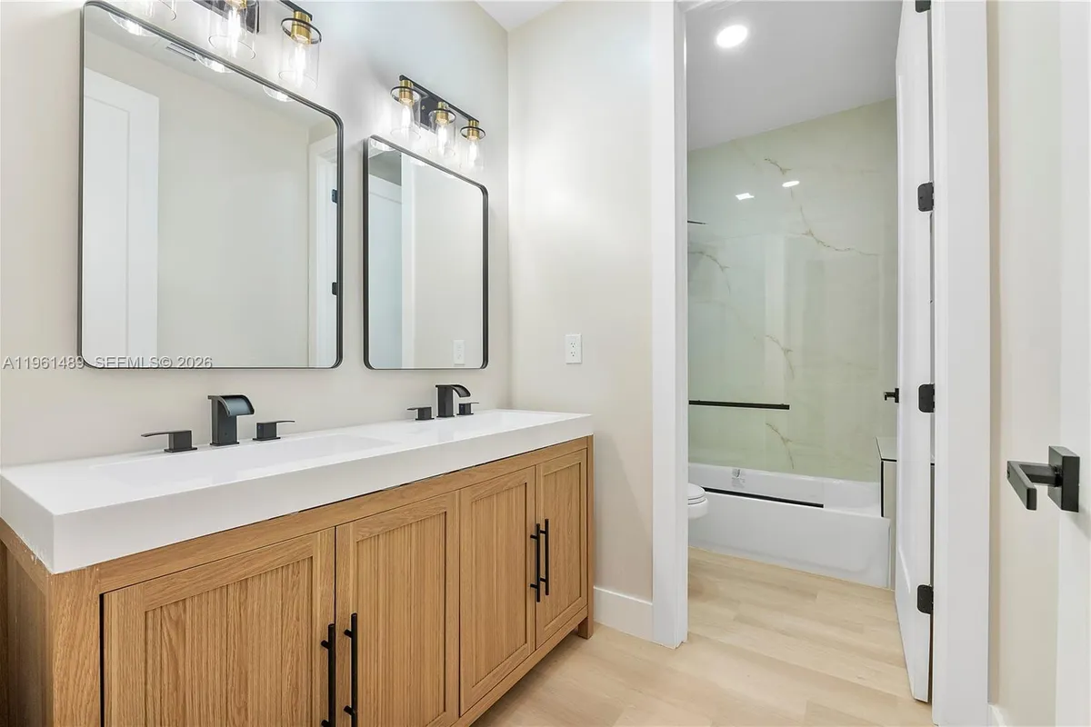 701 SW 17th Street, Fort Lauderdale FL 33315