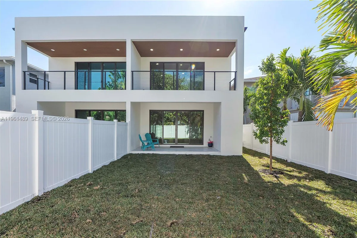 701 SW 17th Street, Fort Lauderdale FL 33315