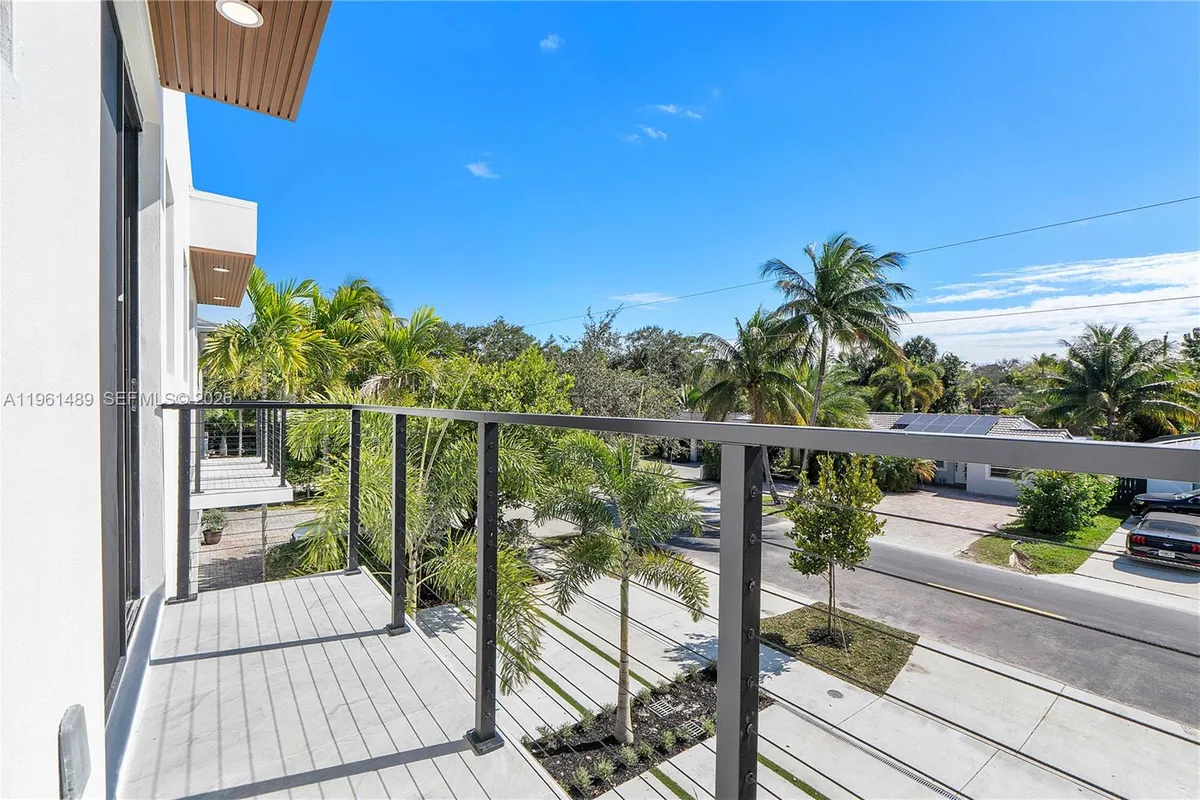 701 SW 17th Street, Fort Lauderdale FL 33315