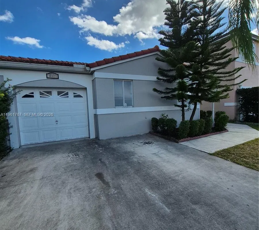 16955 SW 142nd Pl, Miami FL 33177
