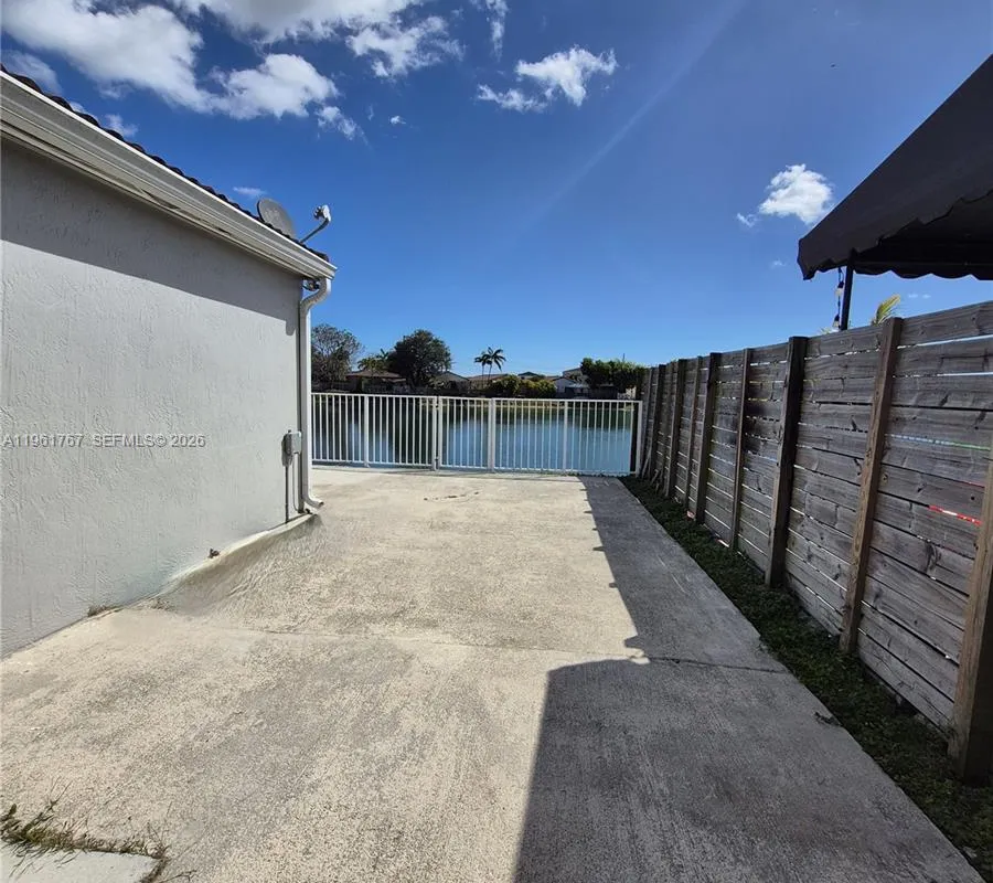 16955 SW 142nd Pl, Miami FL 33177