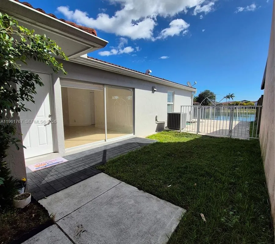 16955 SW 142nd Pl, Miami FL 33177