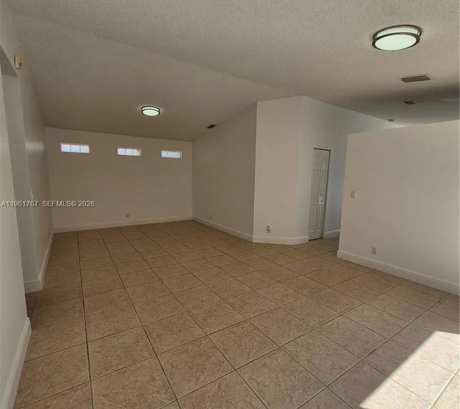 16955 SW 142nd Pl, Miami FL 33177