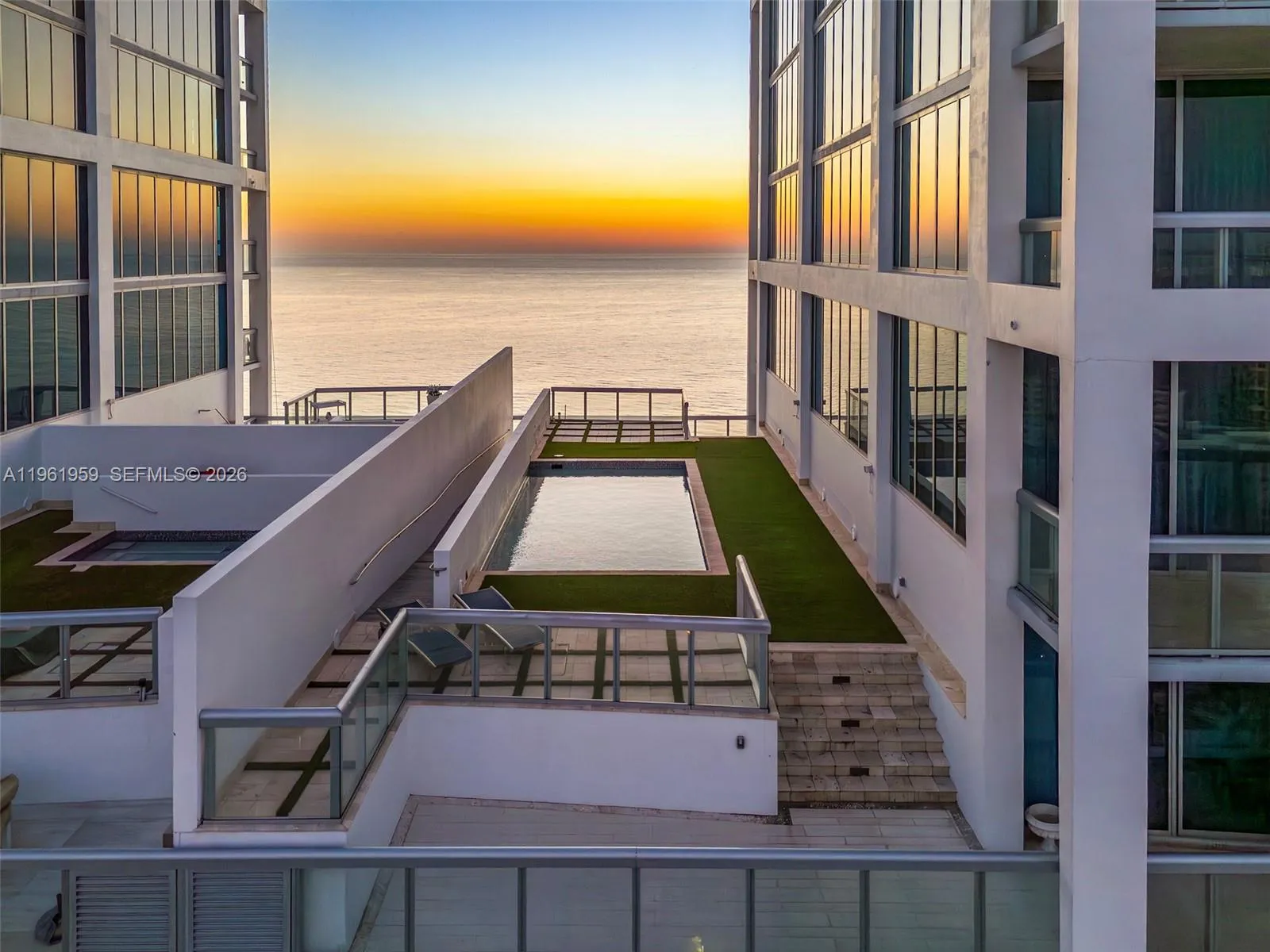 6899 Collins Ave, Miami Beach FL 33141