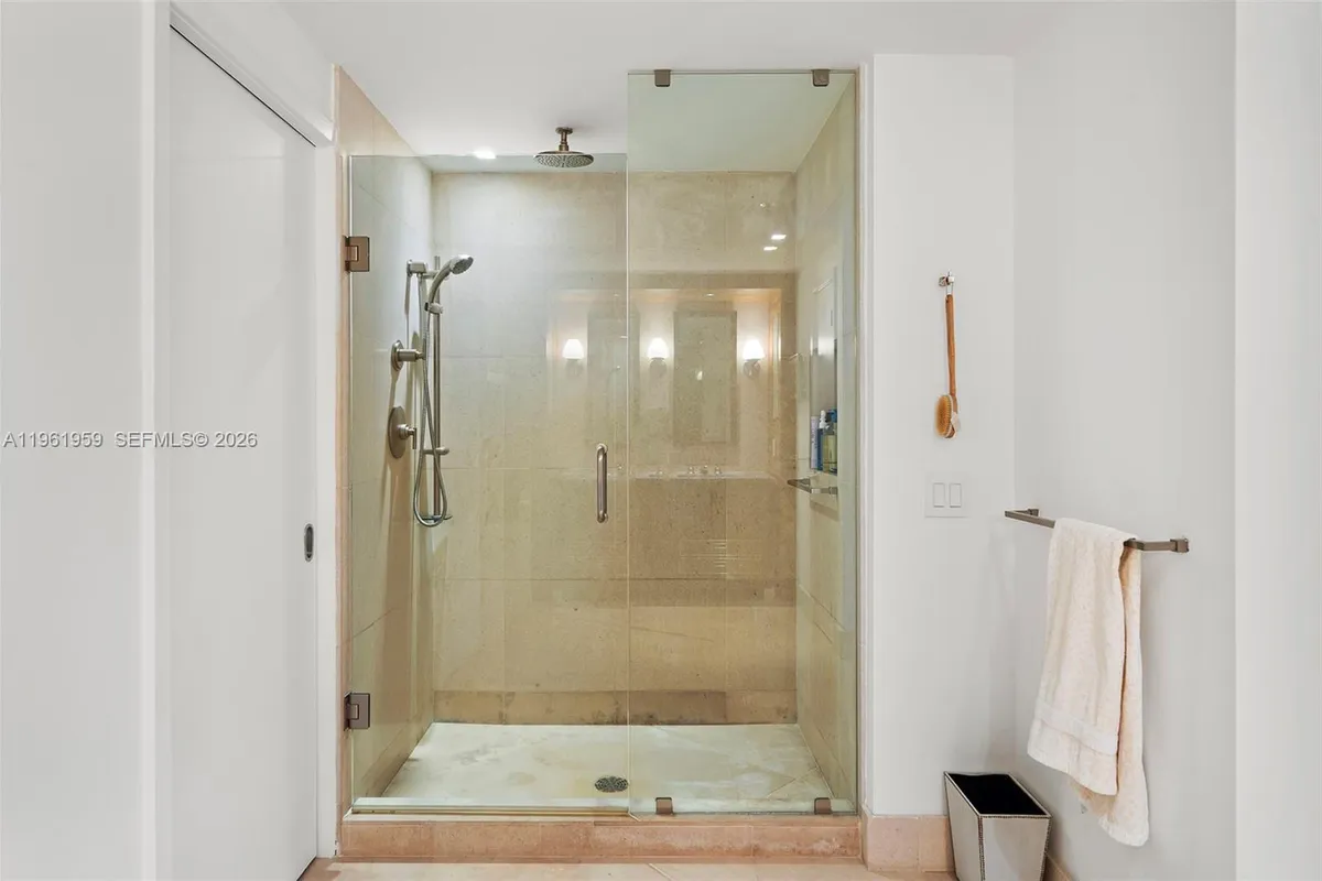 6899 Collins Ave, Miami Beach FL 33141