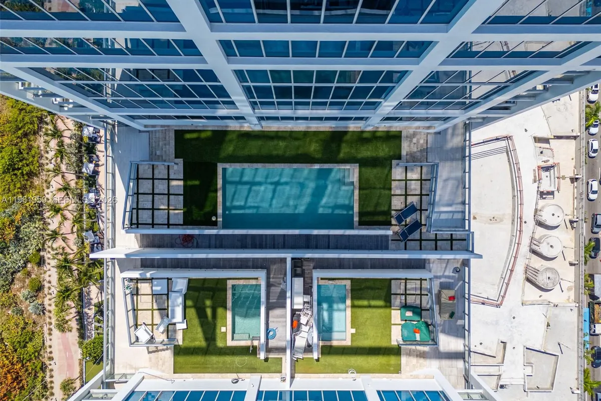 6899 Collins Ave, Miami Beach FL 33141