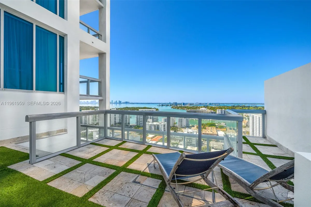 6899 Collins Ave, Miami Beach FL 33141