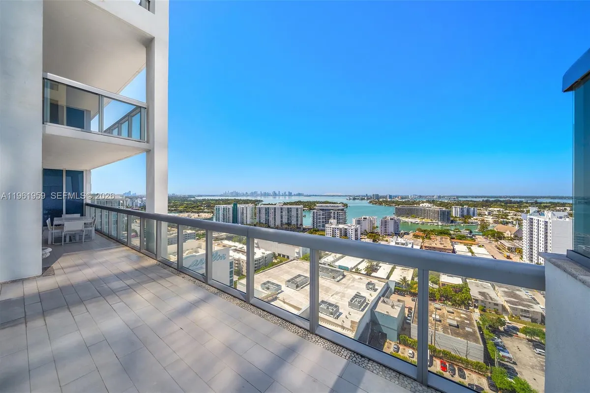 6899 Collins Ave, Miami Beach FL 33141