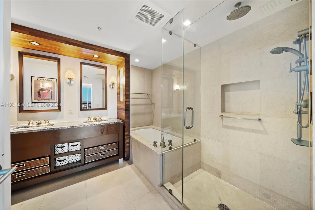 6899 Collins Ave, Miami Beach FL 33141