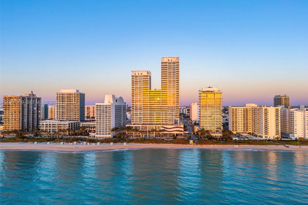 6899 Collins Ave, Miami Beach FL 33141