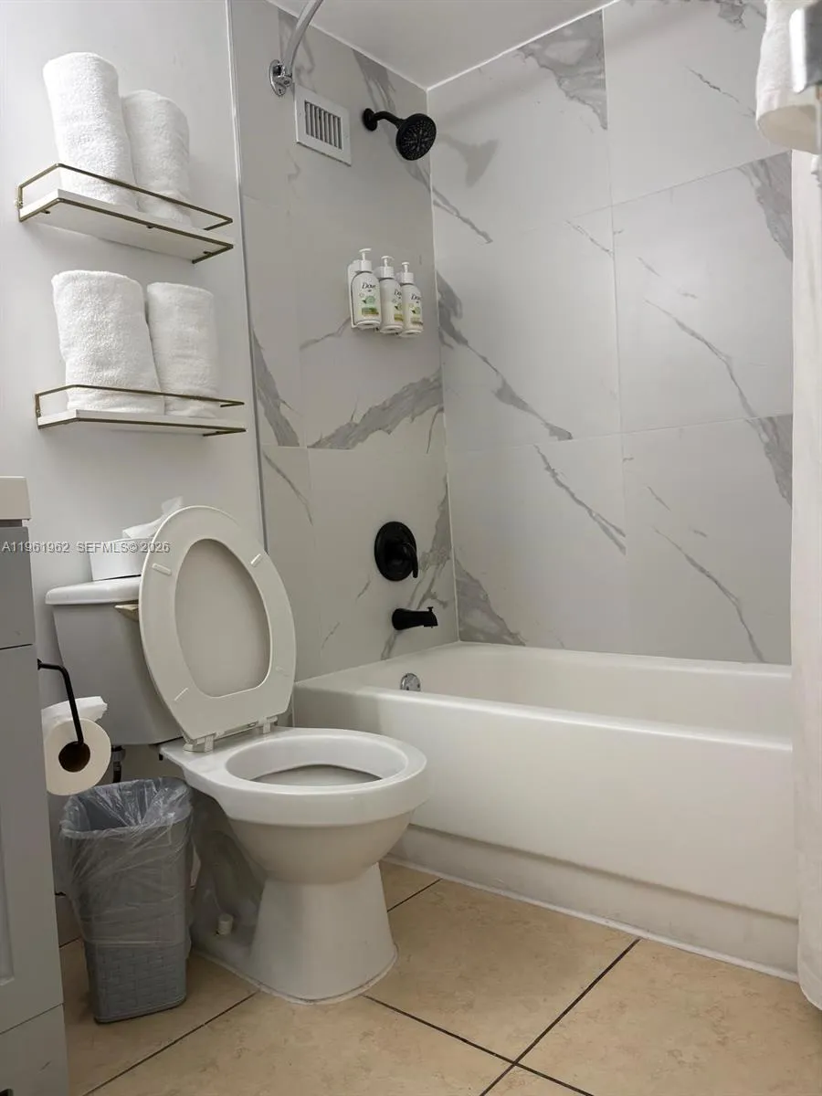 19201 Collins Ave # 820, Sunny Isles Beach FL 33160