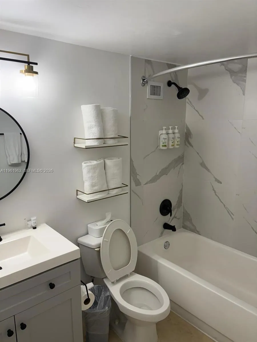 19201 Collins Ave # 820, Sunny Isles Beach FL 33160