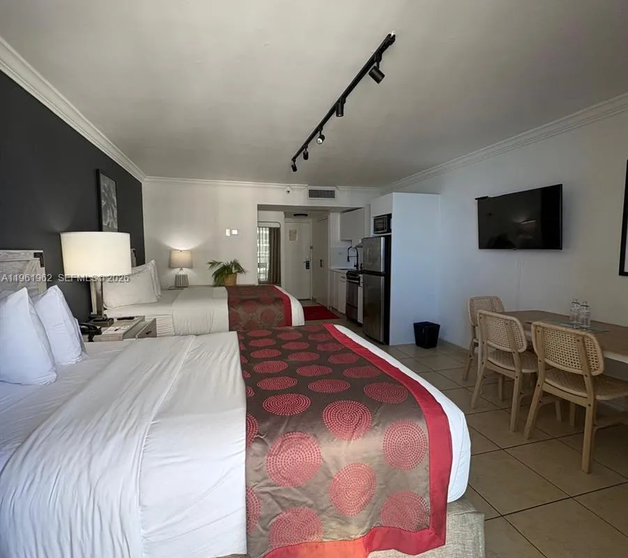 19201 Collins Ave # 820, Sunny Isles Beach FL 33160