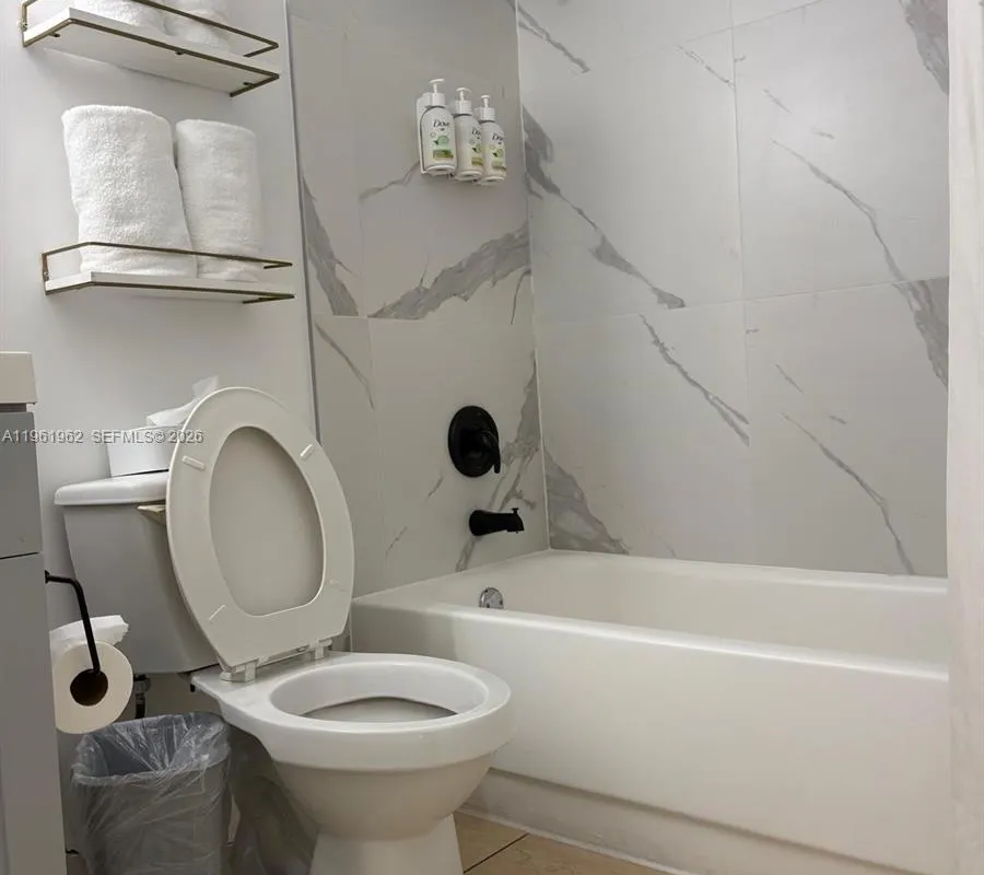 19201 Collins Ave # 820, Sunny Isles Beach FL 33160